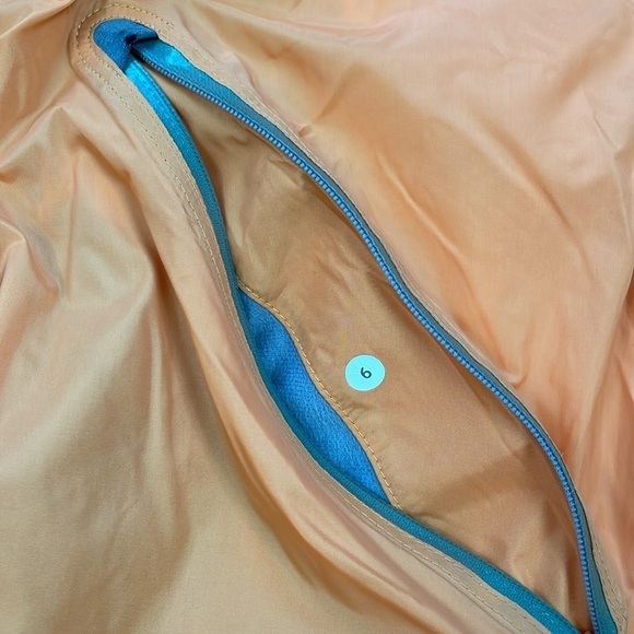Lululemon Make It Rain Orange Jacket Rain Coat Running Windbreaker Hood Sz 6 - Picture 16 of 16